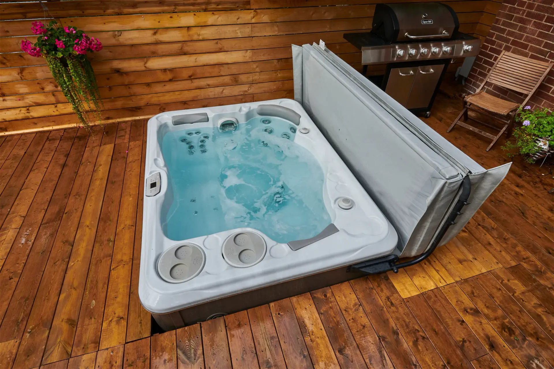 Premium hot tub cover on Hydropool spa
