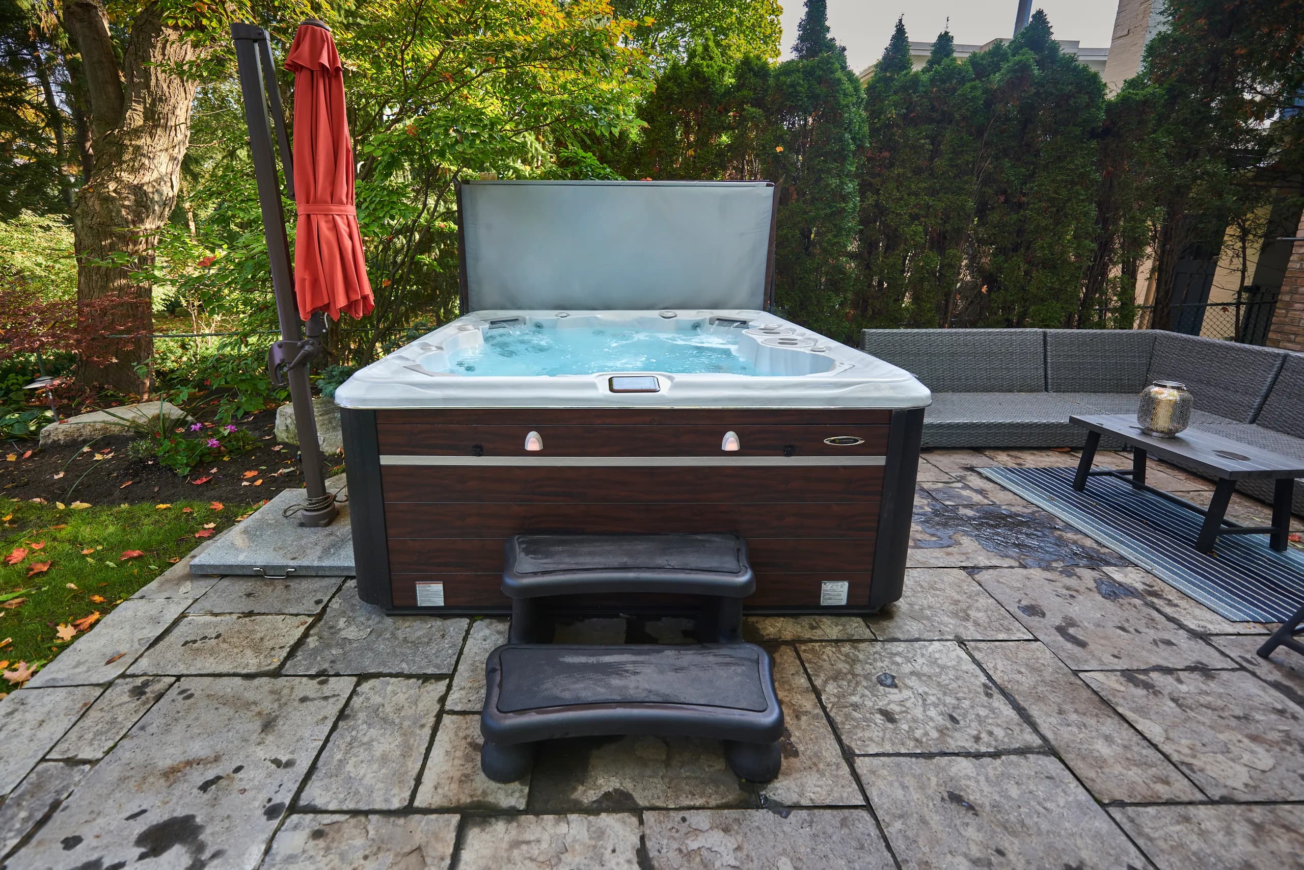 Ranallo Hot Tub 220 Rosemount Ave